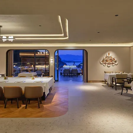 Xo Cape Arnna Hotel 5*