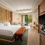 Xo Cape Arnna Hotel