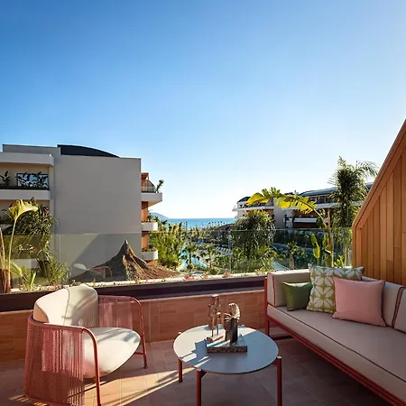 Xo Cape Arnna 5* フェティエ